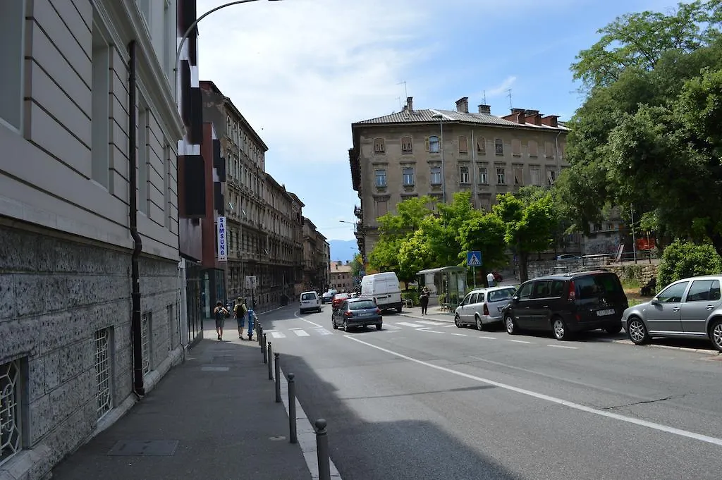 Apartment Rijeka No.1 0*,